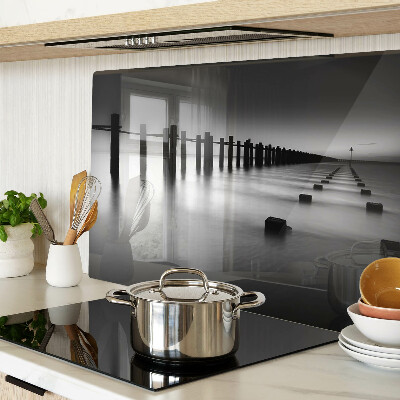 Glass chopping board The pier in black and white