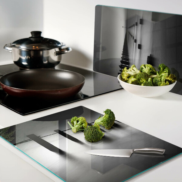 Glass chopping board The pier in black and white