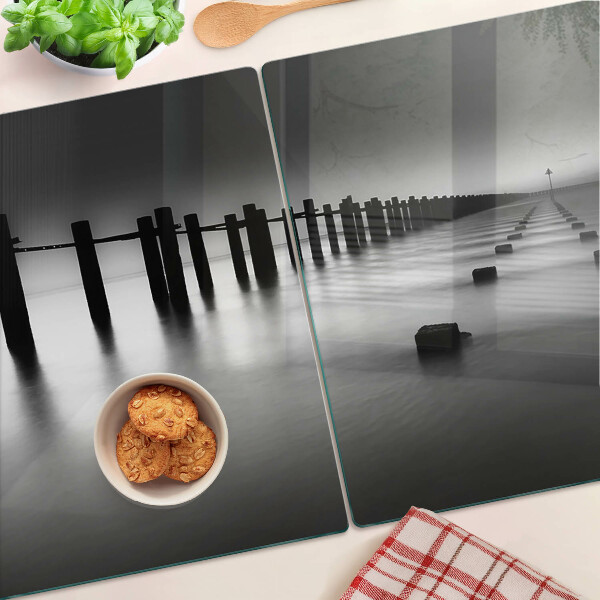 Glass chopping board The pier in black and white