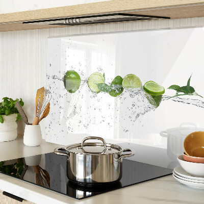Chopping board Lemons in water