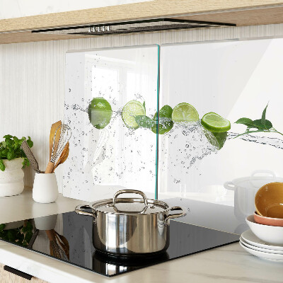 Chopping board Lemons in water