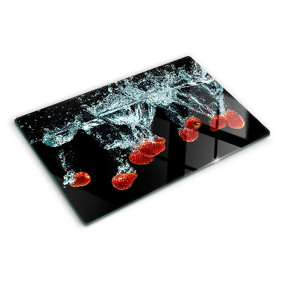 Cutting board Strawberries in water