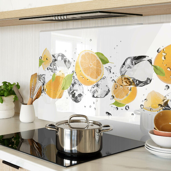 Cutting board Lemons with ice