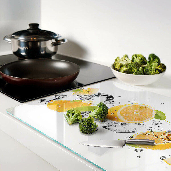 Cutting board Lemons with ice