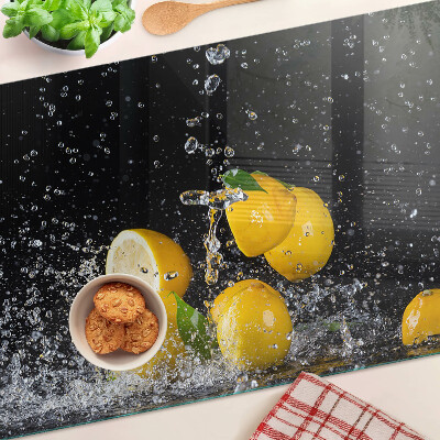 Glass cutting board Lemons in water