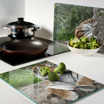 Chopping board glass Tiger in its natural habitat