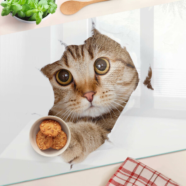 Chopping board A cat coming out of a hole