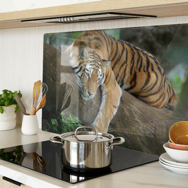 Chopping board Tiger on a tree trunk