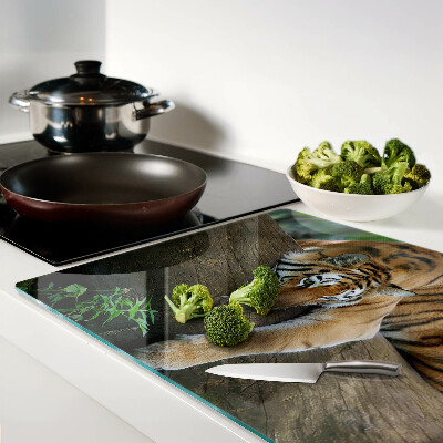 Chopping board Tiger on a tree trunk