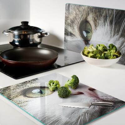 Glass cutting board A cat with green eyes