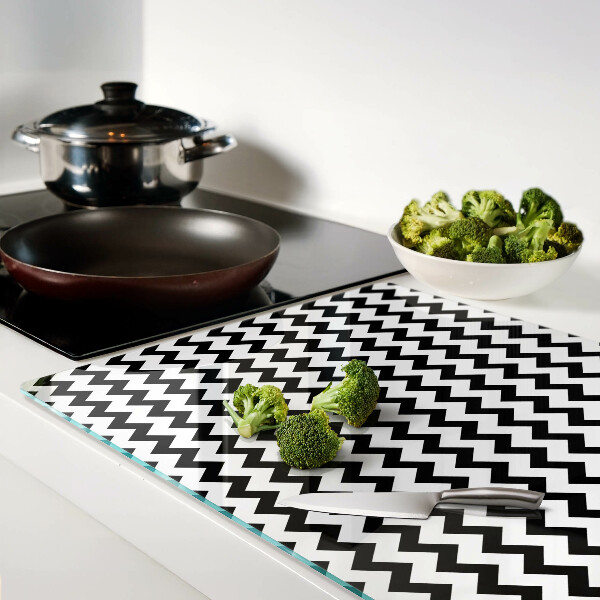 Chopping board Zigzags in black and white