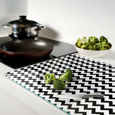 Chopping board Zigzags in black and white