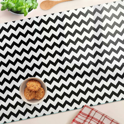 Chopping board Zigzags in black and white