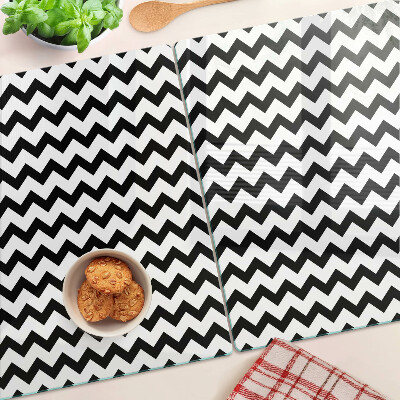 Chopping board Zigzags in black and white
