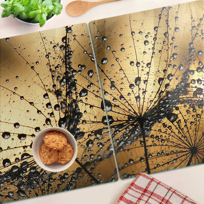 Glass cutting board Water drops on the leaves
