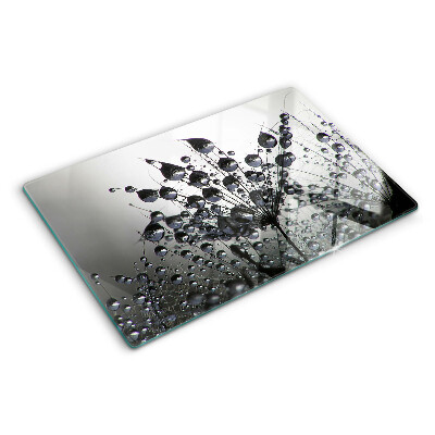 Chopping board Water drops on plants