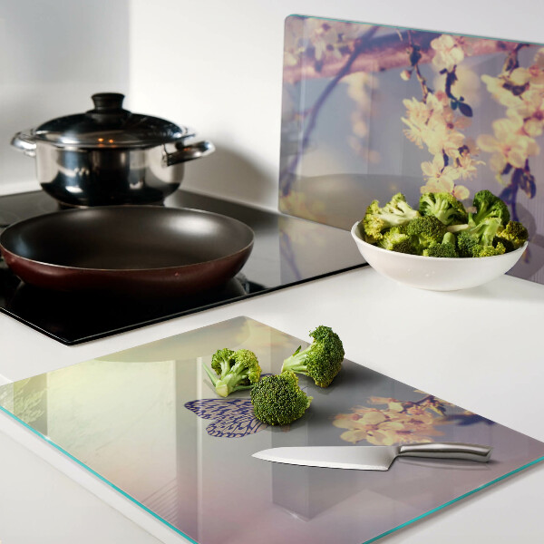 Chopping board Butterfly motif on a flower background