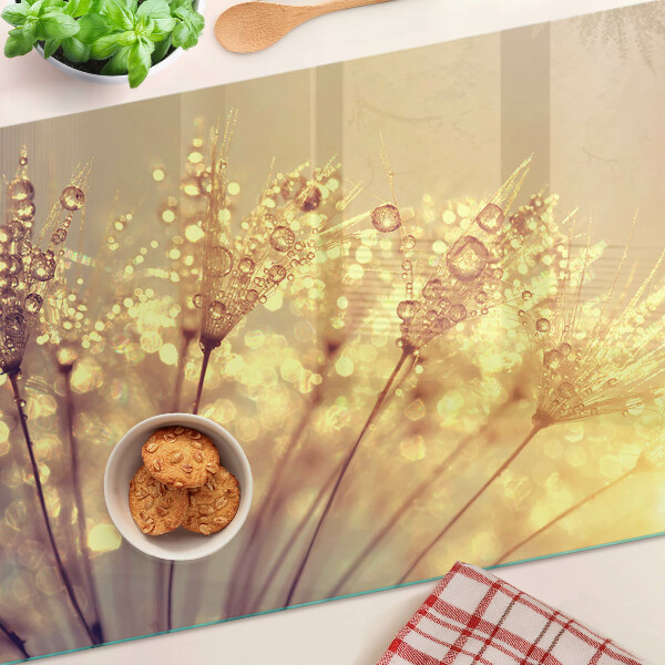 Chopping board Flowers with water drops