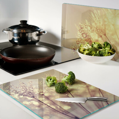 Chopping board Flowers with water drops