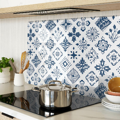 Glass chopping board Floral motif in folk style