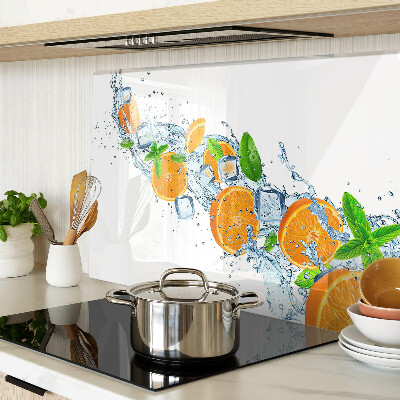 Chopping board Citrus fruits in water