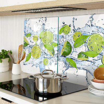 Chopping board Lemons in water