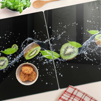 Cutting board Kiwi in water with leaves