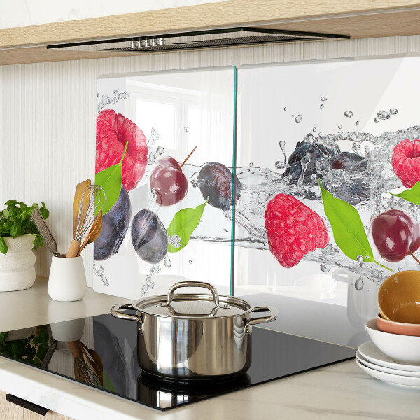 Glass chopping board Fruit in water
