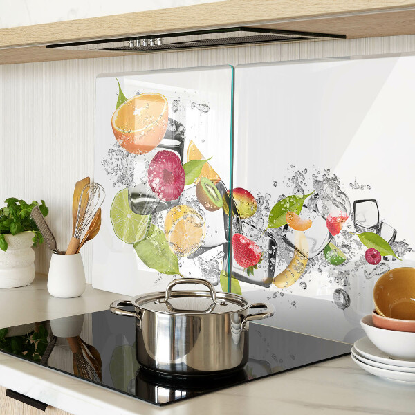 Glass cutting board Fruit in water