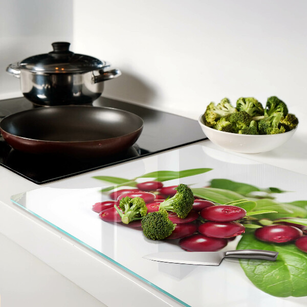 Glass chopping board Cranberries with leaves