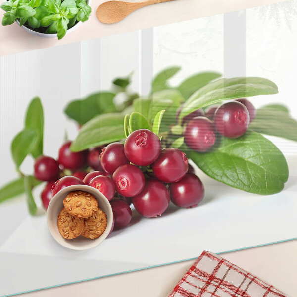 Glass chopping board Cranberries with leaves