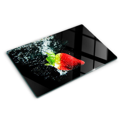 Cutting board Strawberry in water
