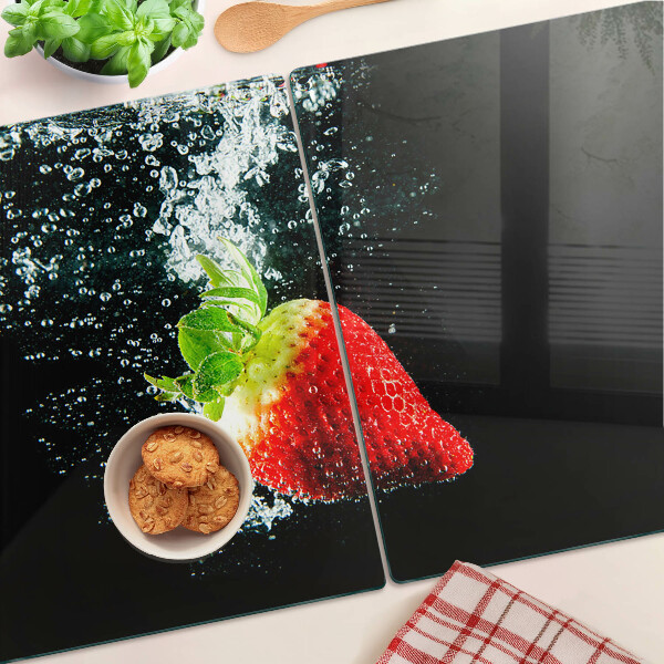 Cutting board Strawberry in water
