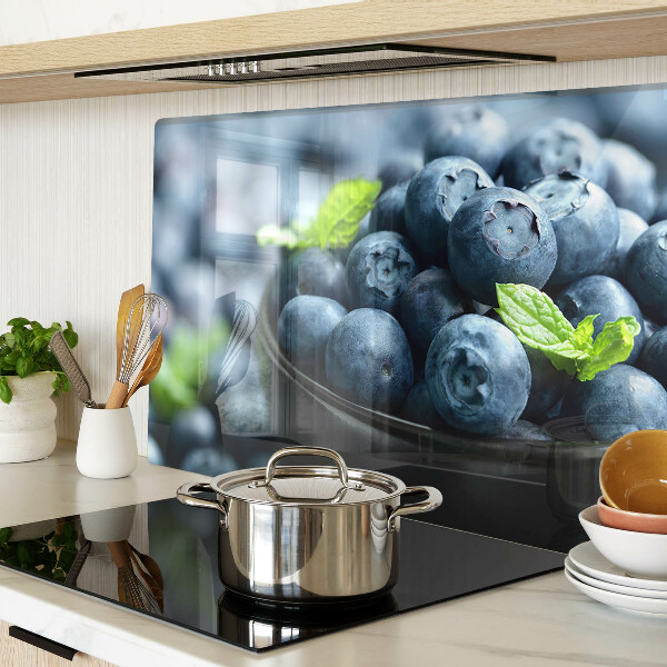 Glass chopping board Berries in a bowl