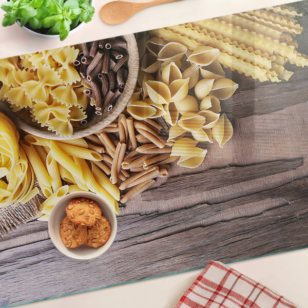 Chopping board Pasta and wooden accents