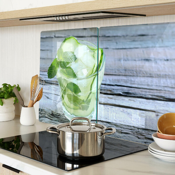 Chopping board glass A refreshing cocktail with mint