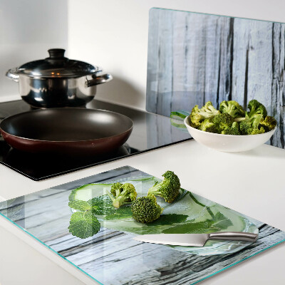 Chopping board glass A refreshing cocktail with mint