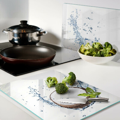 Glass cutting board Coconut with water and mint