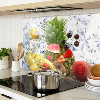 Glass chopping board Fruit in water