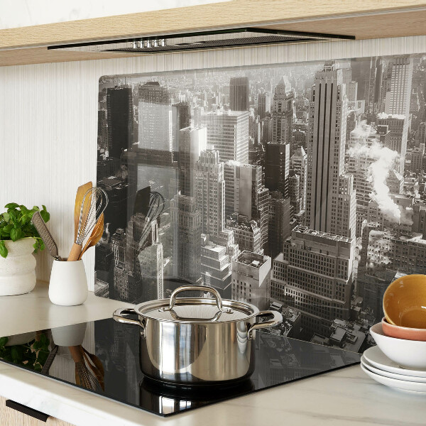Glass cutting board Panorama of the city in shades of black and white