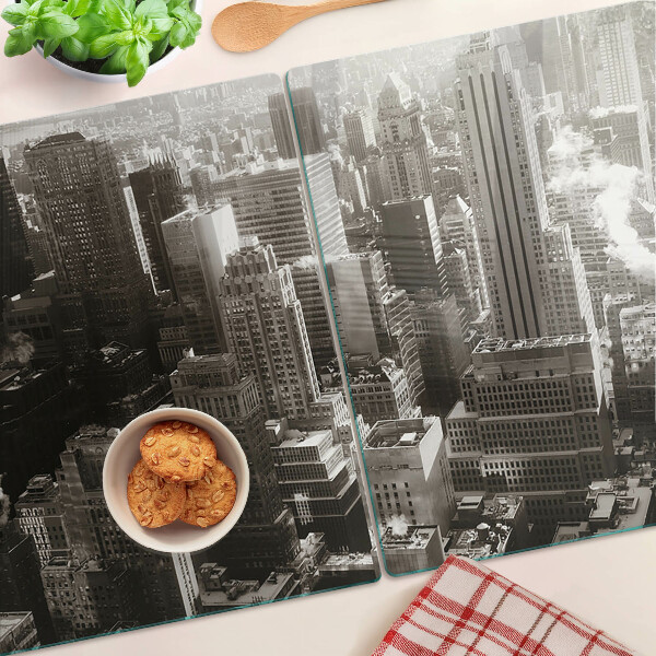 Glass cutting board Panorama of the city in shades of black and white