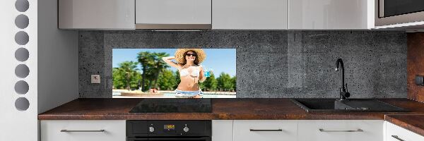 Kitchen splashback A woman over the pool