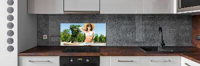 Kitchen splashback A woman over the pool