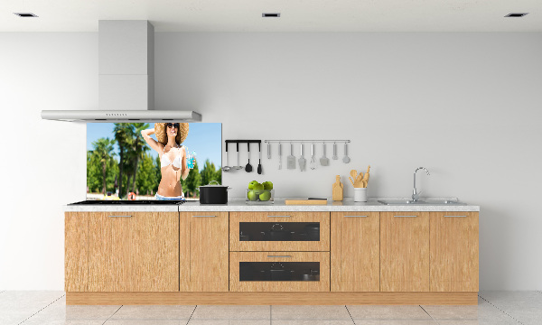 Kitchen splashback A woman over the pool