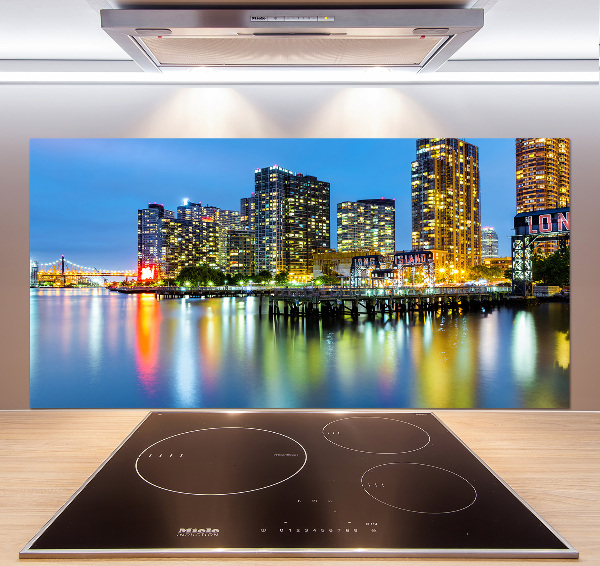 Cooker splashback New York at night