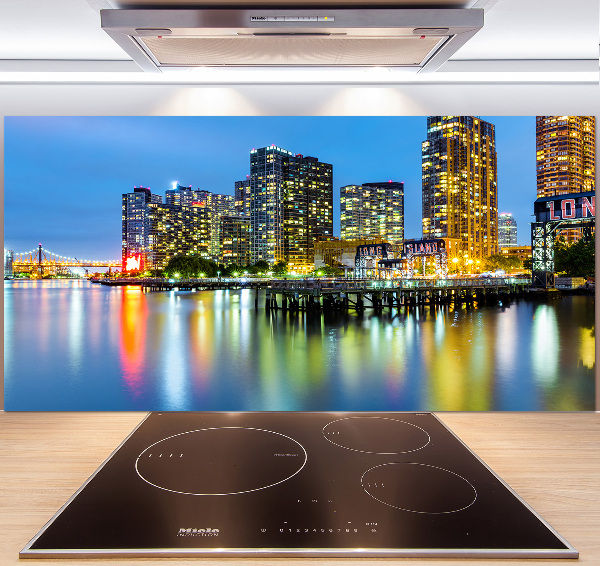 Cooker splashback New York at night