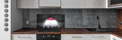 Cooker splashback Umbrella above the city