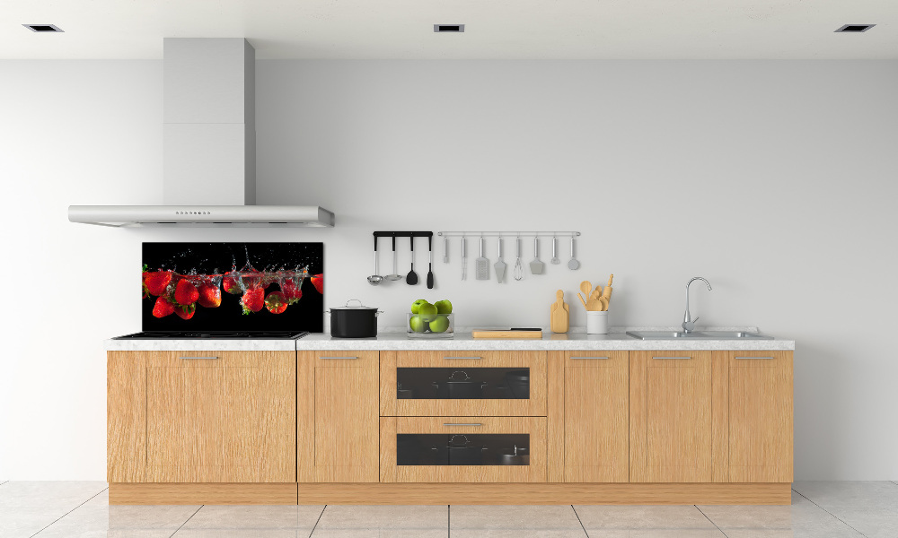 Cooker splashback Strawberries under water