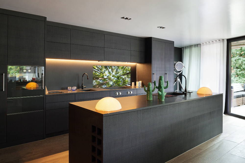 Glass splashback Crown of trees