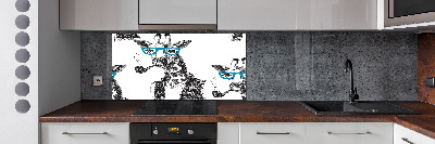 Glass splashback Giraffe with glasses